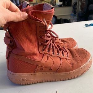 Nike Air force 1’s Size 7.5 Coral